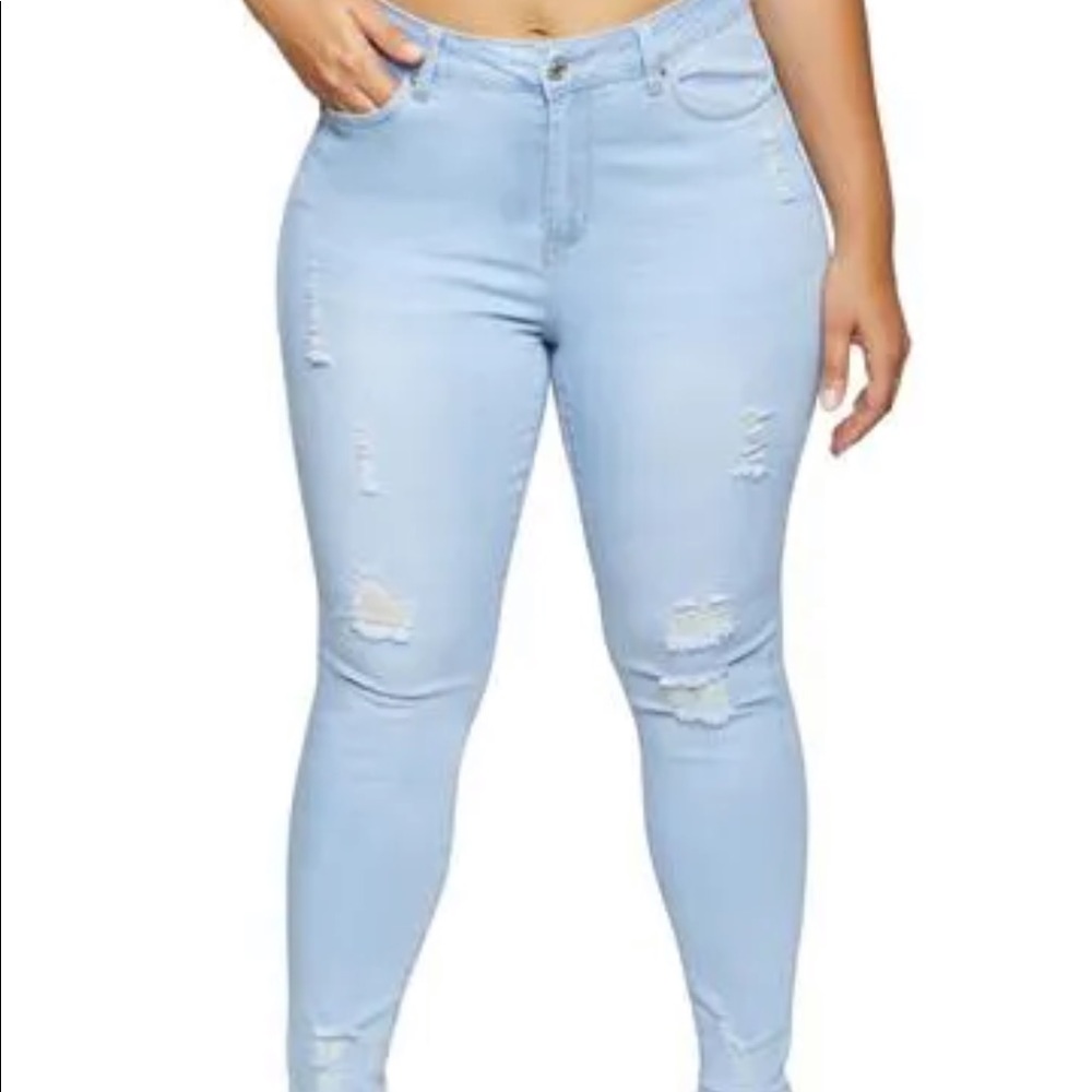 🔥🔥 Distressed jeans